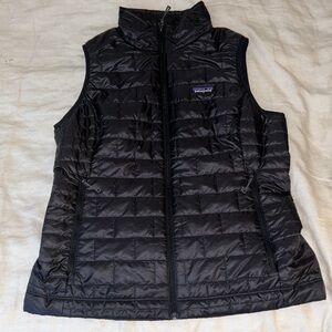 Patagonia women’s nano puff vest